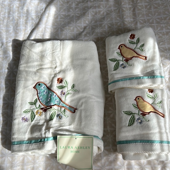 Laura Ashley Bath Laura Ashley Bath Towel Set Poshmark